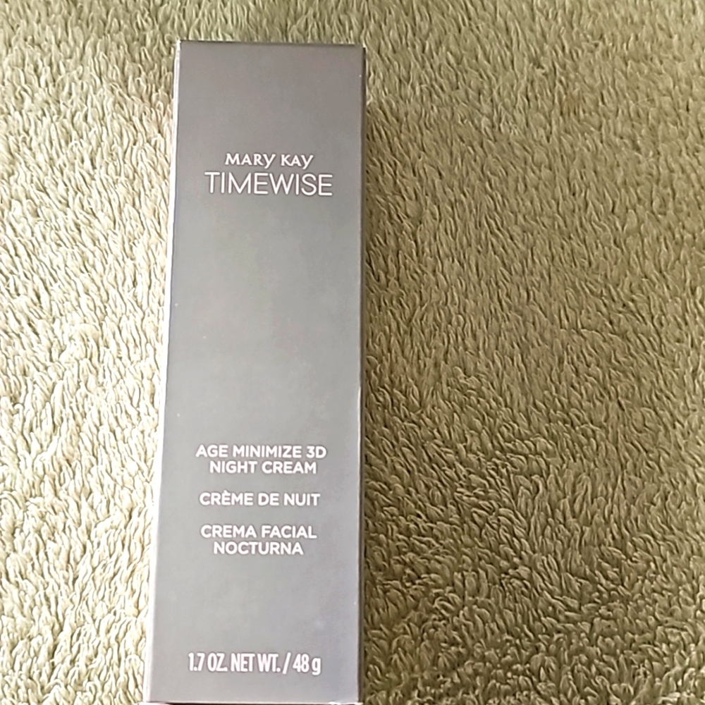 Mk Night cream